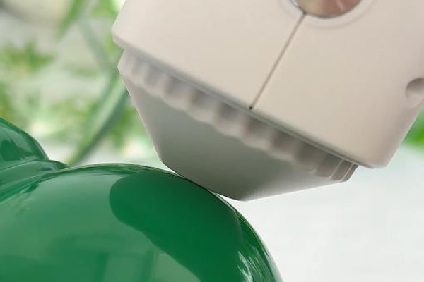 曲面酒瓶颜色测量